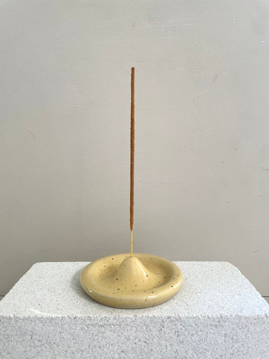 Handgemachter Raeucherstaebchenhalter in gelb